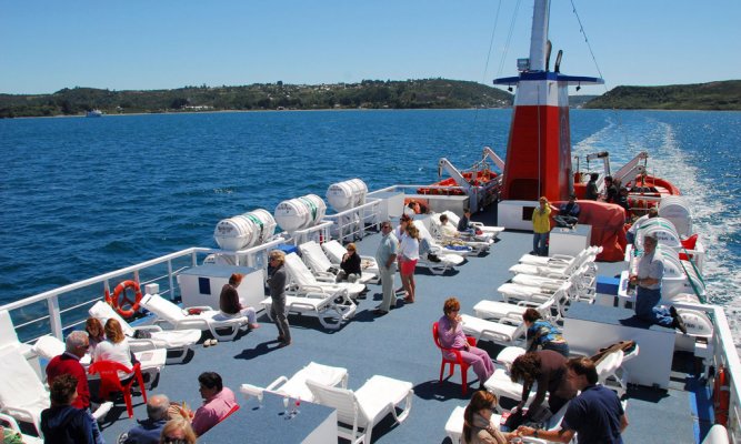 San Rafael Lagoon Cruise Chonos Route: Skorpios II San Rafael Lagoon Cruise Chonos Route: Skorpios II