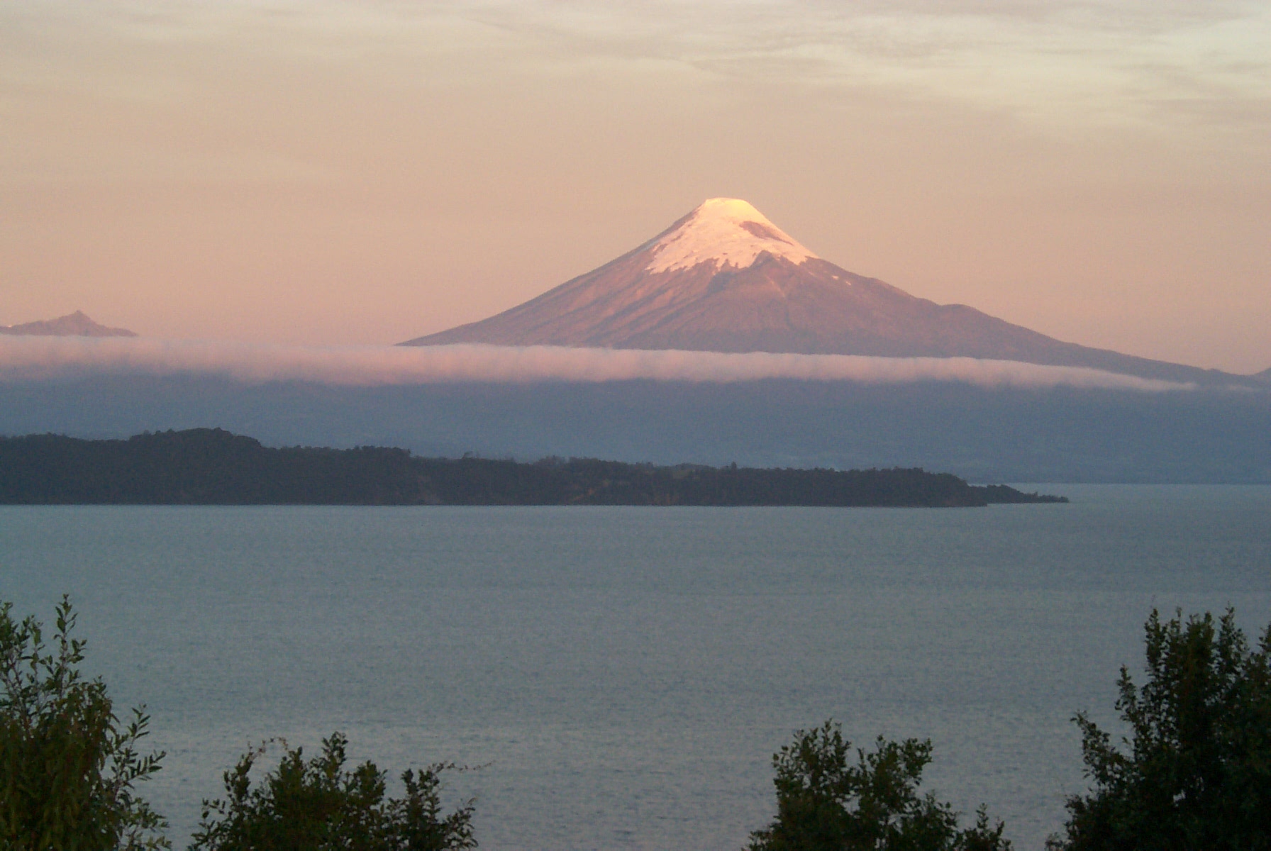 Puerto Montt - Puerto Varas - Frutillar - Chiloé - Petrohué