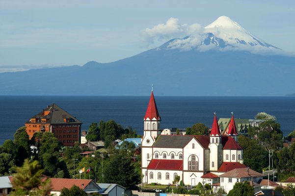 Puerto Montt - Puerto Varas - Frutillar - Chiloé - Petrohué Puerto Montt - Puerto Varas - Frutillar - Chiloé - Petrohué