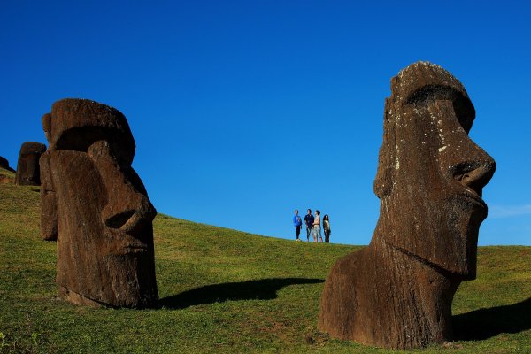 Santiago, Easter island and Lakes Crossing to Bariloche