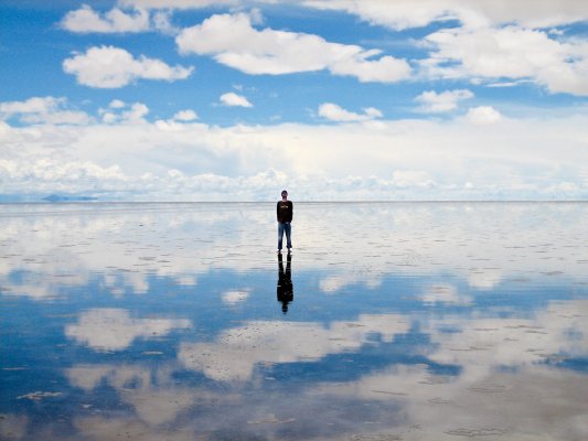 Discover the Stunning Uyuni Salt Flat Discover the Stunning Uyuni Salt Flat