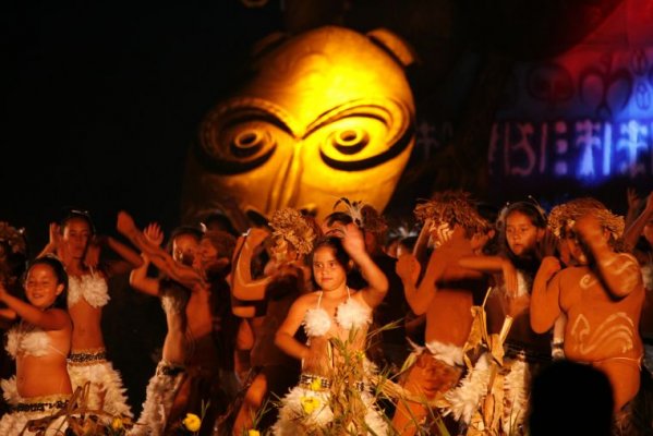 Discover the mystical Easter Island Discover the mystical Easter Island